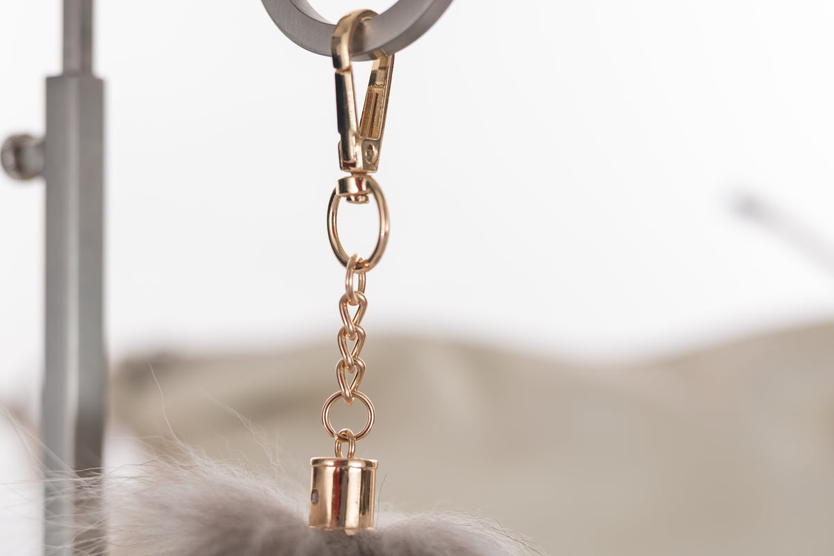 16 Inch Fox Fur Tail Keychain: Fluffy Halloween Bag Charm